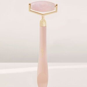 NEW Tarte Face Roller
